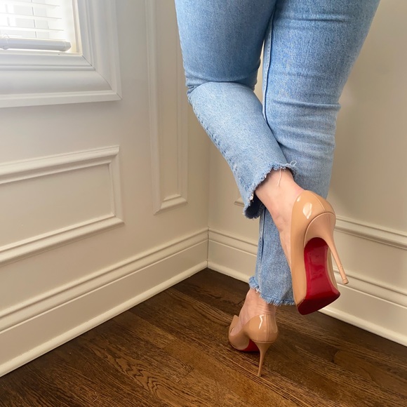 CHRISTIAN LOUBOUTIN Patent Leather Pointed-Toe Pumps Size: 8 | IT 38 - Picture 7 of 11